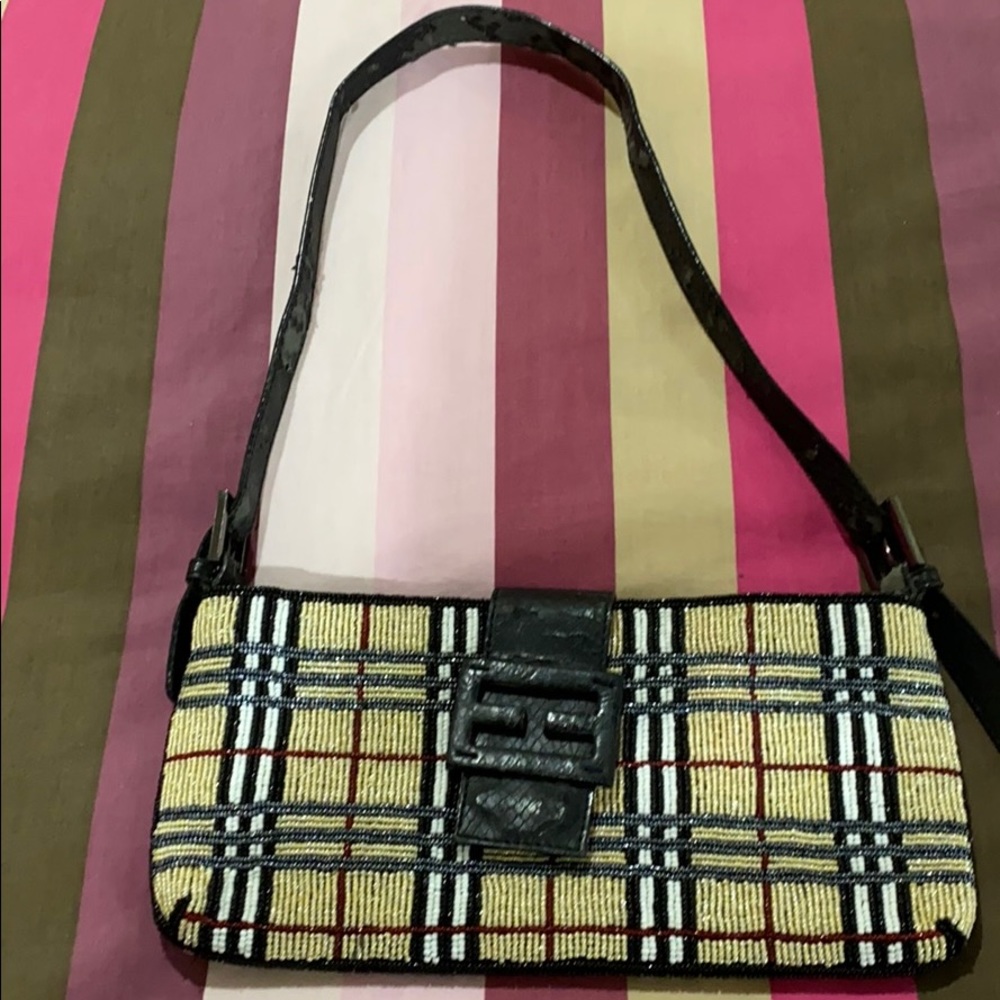 Burberry like purse
